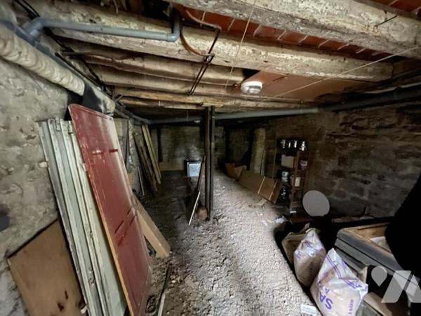 Maison en centre-ville d'ALENCON 220 m² avec beau potentiel proche de la Mairie