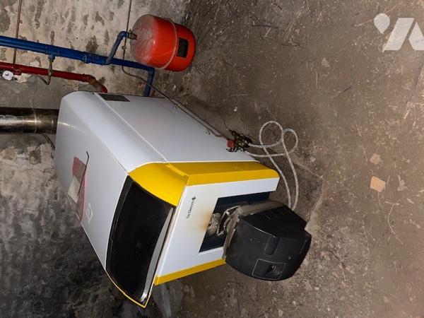 Maison en centre-ville d'ALENCON 220 m² avec beau potentiel proche de la Mairie