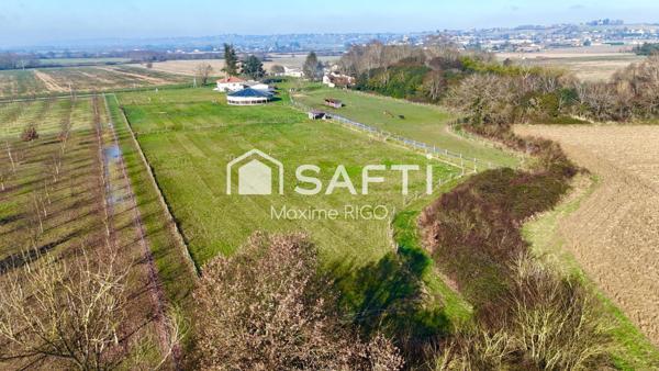 Maison 7 pièces sur propriété équestre de 2.3Ha