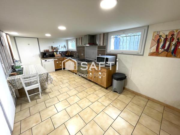 Maison 7 pièces sur propriété équestre de 2.3Ha