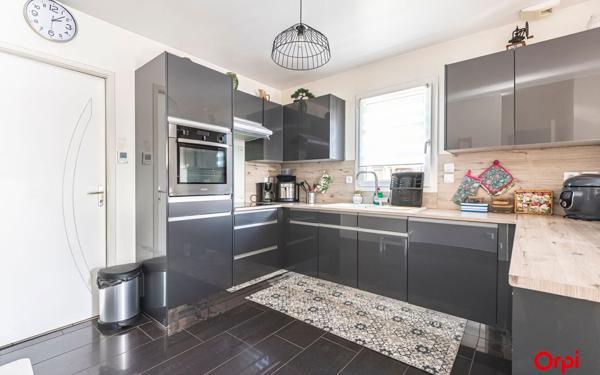 Maison à vendre    5 pièces •  Fère-en-Tardenois