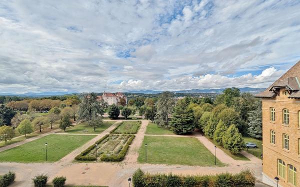 Appartement à vendre    2 pièces • 43 m2 Sainte-Foy-lès-Lyon