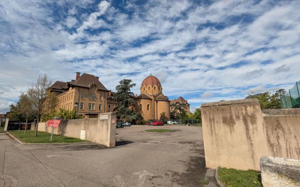 Appartement à vendre    2 pièces • 43 m2 Sainte-Foy-lès-Lyon