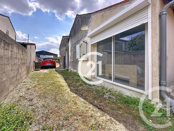 Maison à vendre  2 pièces - 42 m2 CHATEAUBERNARD - 16