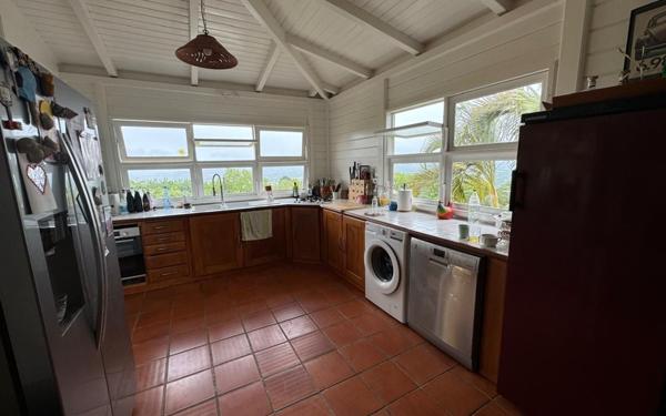 Maison à vendre    4 pièces •  Le Lamentin