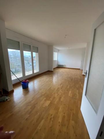 APPARTEMENT T5 A LOUER - VILLEURBANNE Einstein-Salengro 96.78 m 2 1 320 € charges comprises par mois