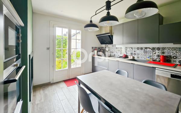 Maison à vendre    6 pièces •  Oloron-Sainte-Marie