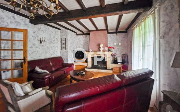 Maison à vendre    6 pièces •  Oloron-Sainte-Marie