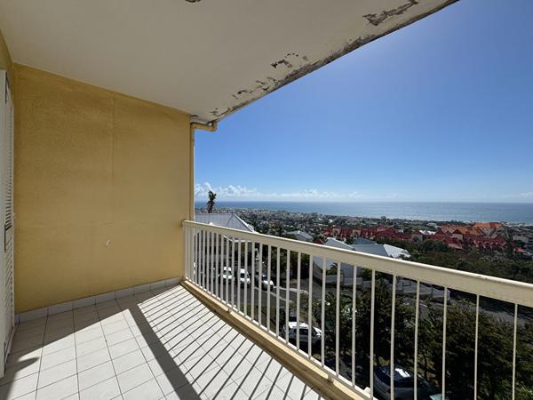 97400 SAINT DENIS A LOUER - Saint-Denis - Appartement T1 avec vue mer exceptionnelle