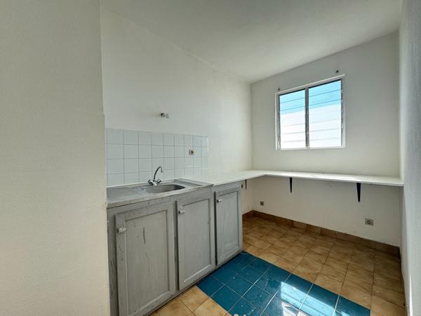 97400 SAINT DENIS A LOUER - Saint-Denis - Appartement T1 avec vue mer exceptionnelle