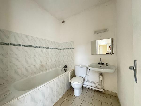 97400 SAINT DENIS A LOUER - Saint-Denis - Appartement T1 avec vue mer exceptionnelle