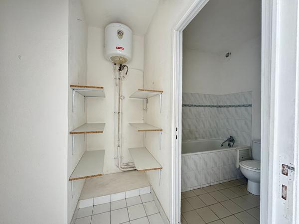 97400 SAINT DENIS A LOUER - Saint-Denis - Appartement T1 avec vue mer exceptionnelle