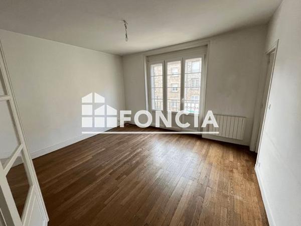 Location Appartement 2 pièces 62.06 m² - 45 RUE DU 6 JUIN Flers 61100