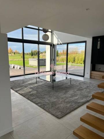 Maison à vendre 8 pièces de 225 m²