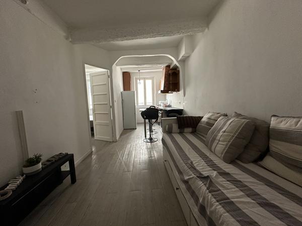 A VENDRE 13400 AUBAGNE APPARTEMENT TYPE 2 de 33 M²