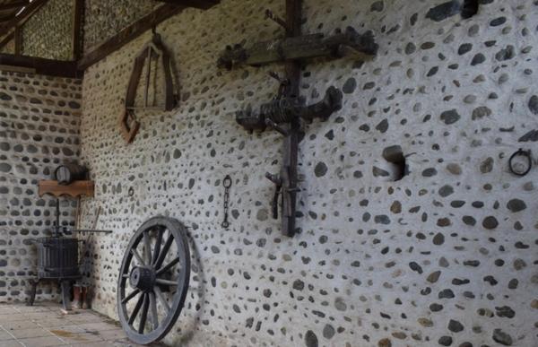 Maison de caractère à vendre 6 pièces (64)