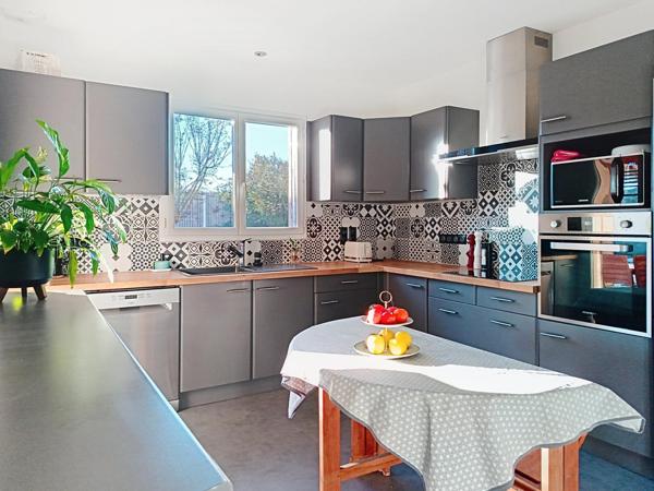 MAISON T6 155M2 - 31150 GRATENTOUR