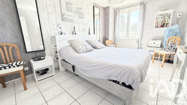 Maison à vendre 5 pièces 118 m² Saint-Jean-Bonnefonds