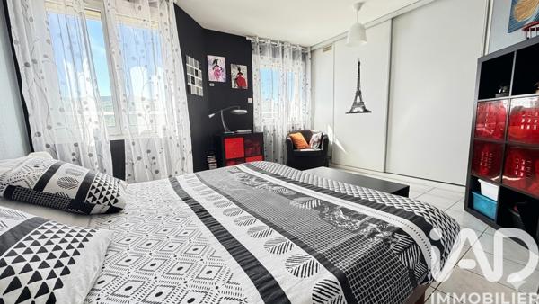 Maison à vendre 5 pièces 118 m² Saint-Jean-Bonnefonds