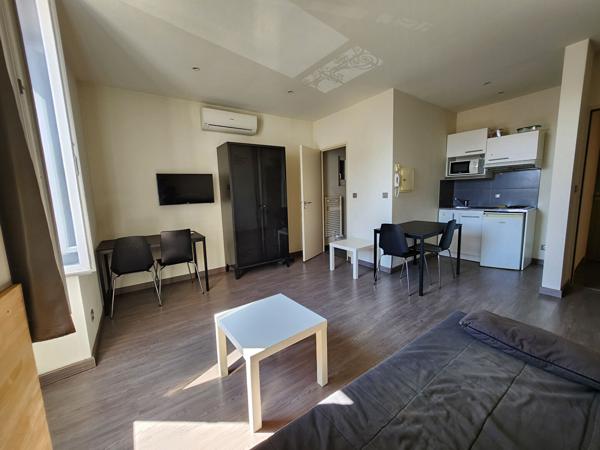 AVIGNON - Location Studio Meublé Avignon Porte Limbert - Climatisé - 20 m²