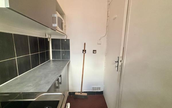 Appartement à vendre    2 pièces • 18,18 m2 Paris 18