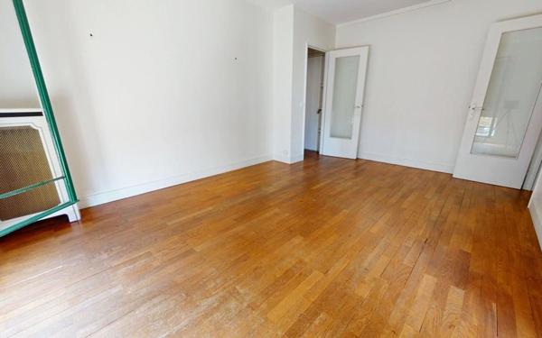 Appartement à vendre    3 pièces • 61,86 m2 Courbevoie