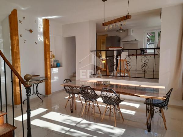 SECTEUR GRAND TERGNIER, BATISSE DE CHARME RENOVÉE