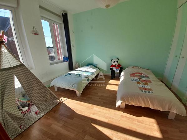 SECTEUR GRAND TERGNIER, BATISSE DE CHARME RENOVÉE