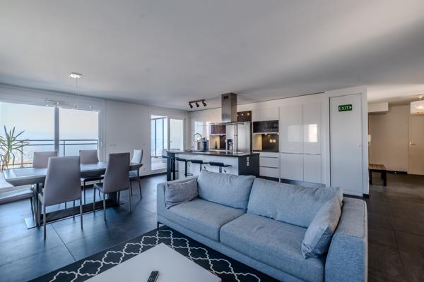 Appartement T4 103m² Evian les Bains, garage, vue lac.