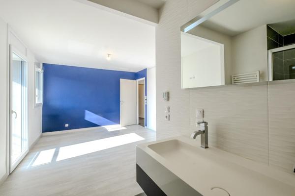 Appartement T4 103m² Evian les Bains, garage, vue lac.