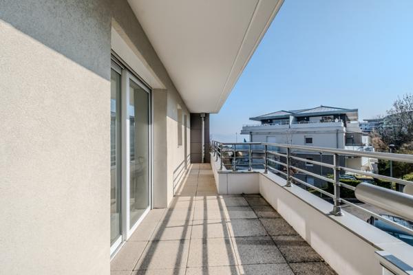 Appartement T4 103m² Evian les Bains, garage, vue lac.