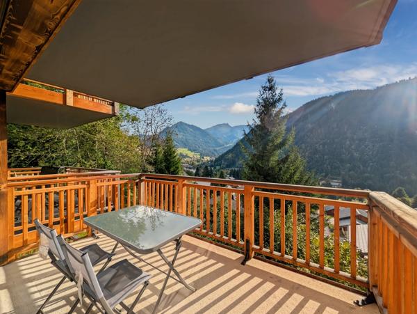 Dpt Haute Savoie (74), à vendre CHATEL Appartement T2 de 48 m² avec un balcon au calme