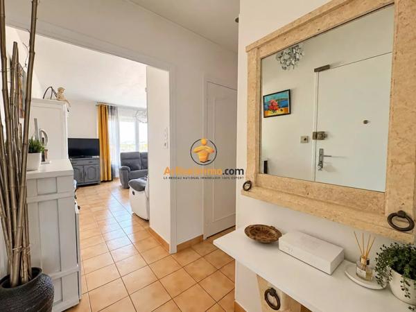 Vente                                                      Appartement
                        
                     3 pièces                      65 m2                     à Tarbes