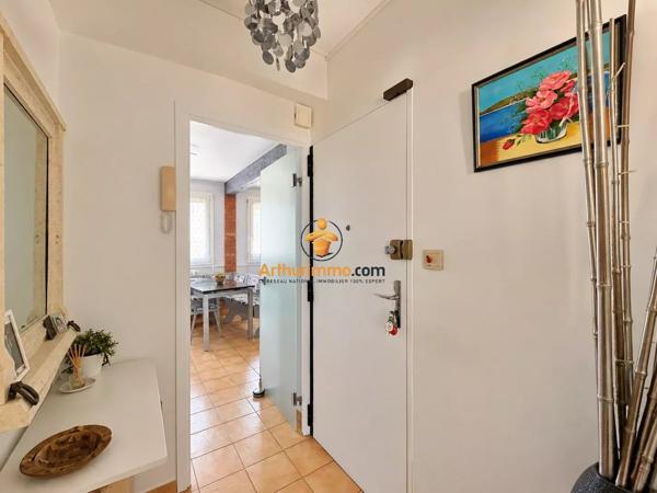 Vente                                                      Appartement
                        
                     3 pièces                      65 m2                     à Tarbes