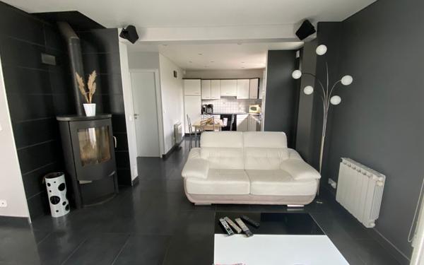 Maison à louer    5 pièces •  Cranves-Sales