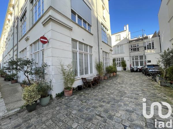 Appartement 3 pièces de 59 m² à Paris (75010)