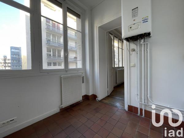 Appartement 3 pièces de 59 m² à Paris (75010)