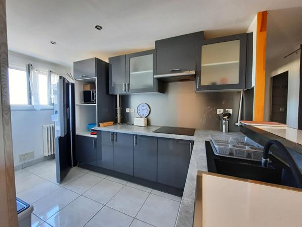 Appartement 3 pièces à vendre - Dernier étage avec vue dégagée à Montauban