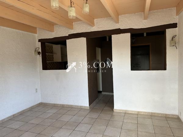 Maison de 1975 avec jardin, proche des commodités à Alès. Alès (30100)