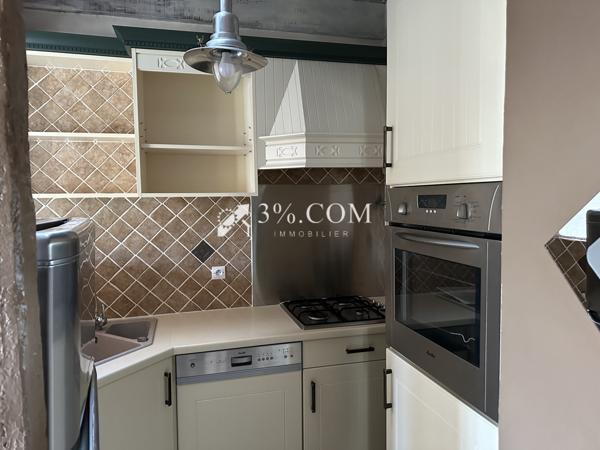 Maison de 1975 avec jardin, proche des commodités à Alès. Alès (30100)