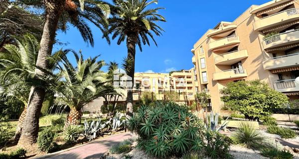À vendre Appartement 2 pièces 46.88 m² - Saint-raphaël 83700