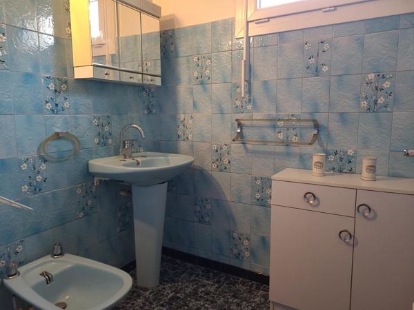 Maison 4 chambres en partie rénovée, beau jardin.