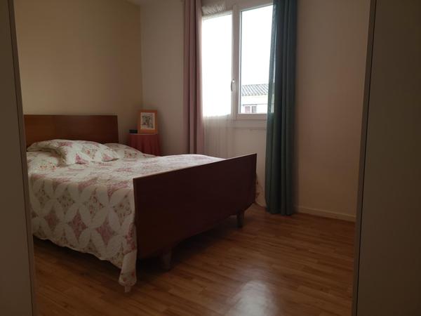 Maison 4 chambres en partie rénovée, beau jardin.