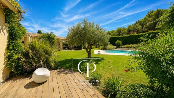 Maison à vendre 8 pièces ROGNES (13)