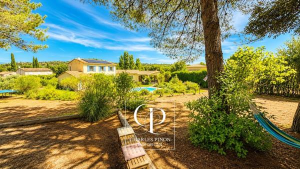 Maison à vendre 8 pièces ROGNES (13)