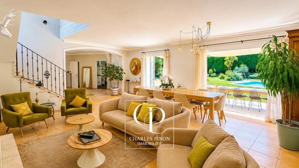 Maison à vendre 8 pièces ROGNES (13)