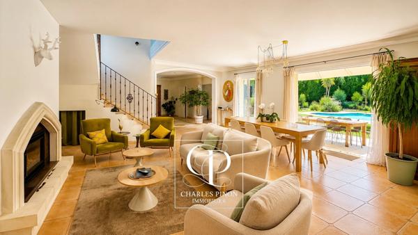 Maison à vendre 8 pièces ROGNES (13)