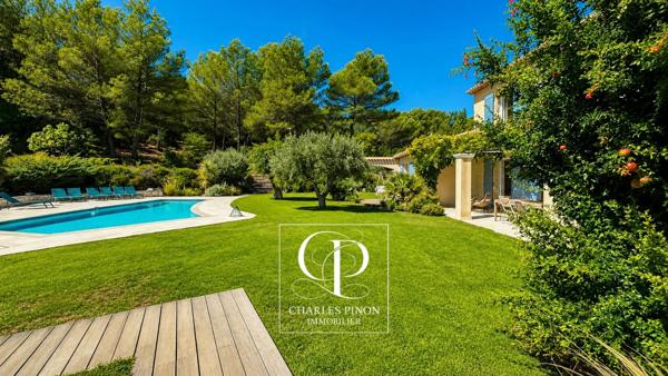 Maison à vendre 8 pièces ROGNES (13)