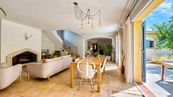 Maison à vendre 8 pièces ROGNES (13)