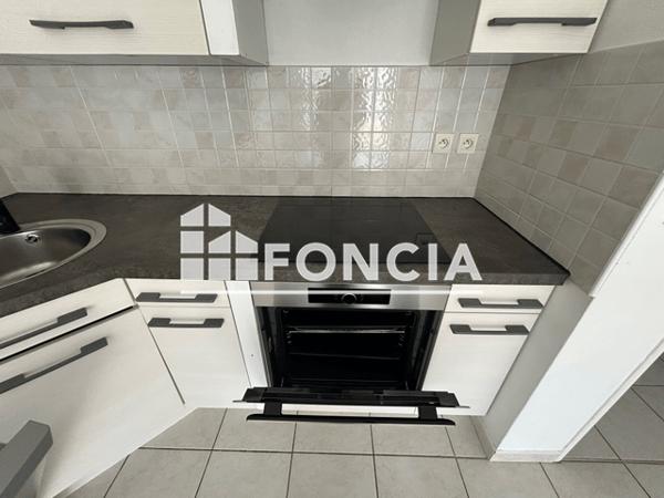 Location Appartement 2 pièces 48.99 m² - 13 BIS AVENUE DES CHARROIS Digne-les-bains 04000